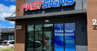 FASTSIGNS® Earns Top-Tier Franchise Customer Experience Certification